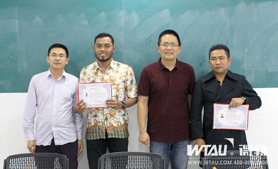 稀罕事兒，外國人來微特學(xué)技術(shù)！