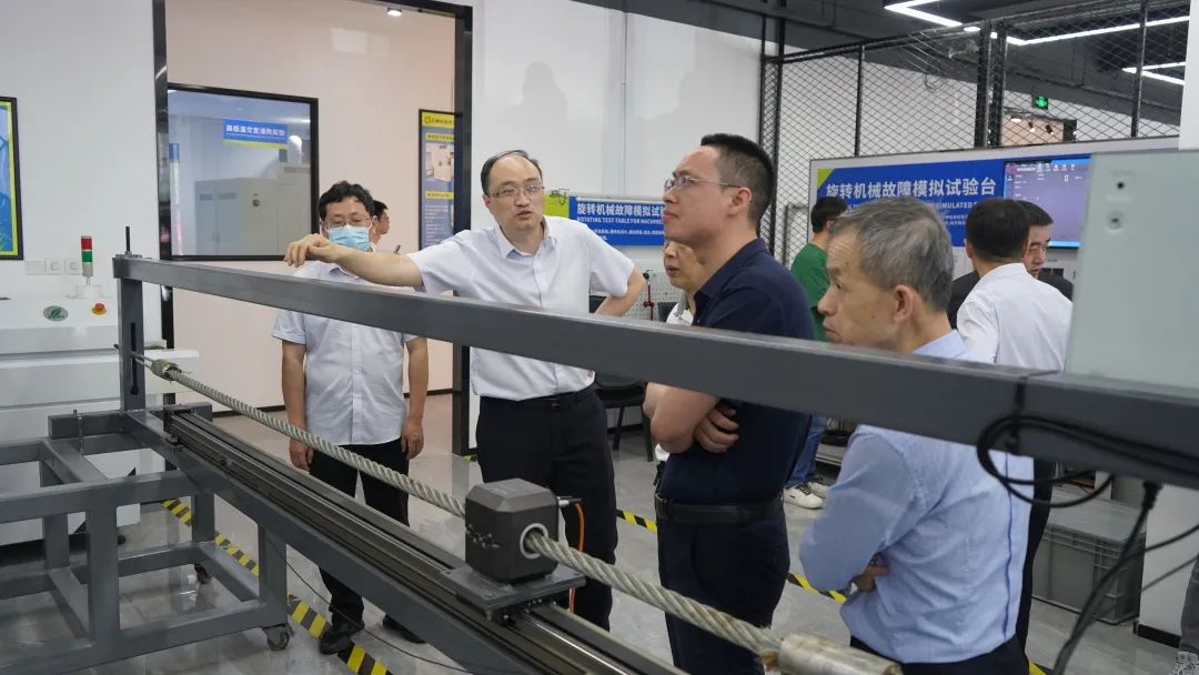 微特牽頭起草的行業(yè)標(biāo)準(zhǔn)初稿討論會(huì)圓滿結(jié)束 9.jpg