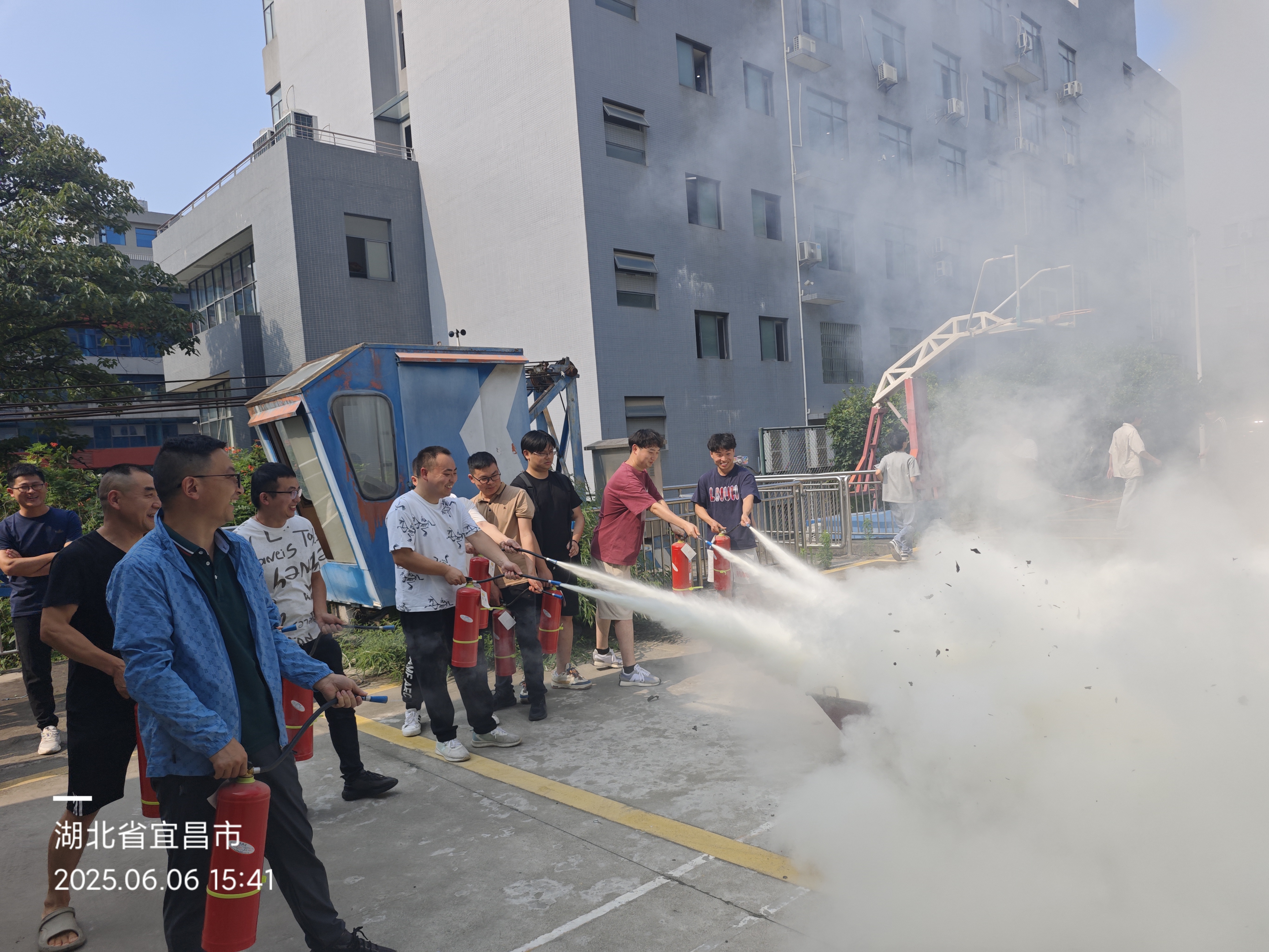 安全駐心間！微特開展消防安全培訓(xùn)演練